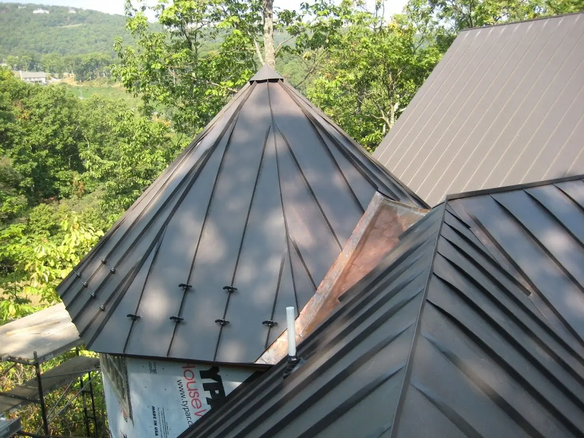Professional Gutter Cleaning by Craftsman Roofing in Tamarack Point